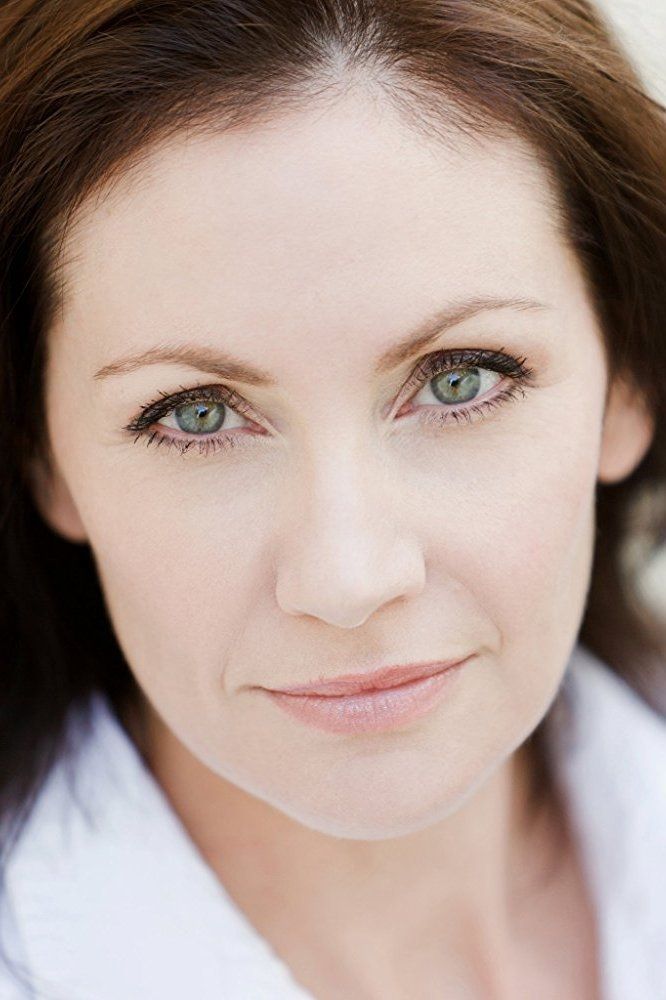 et billede af Stephanie Power