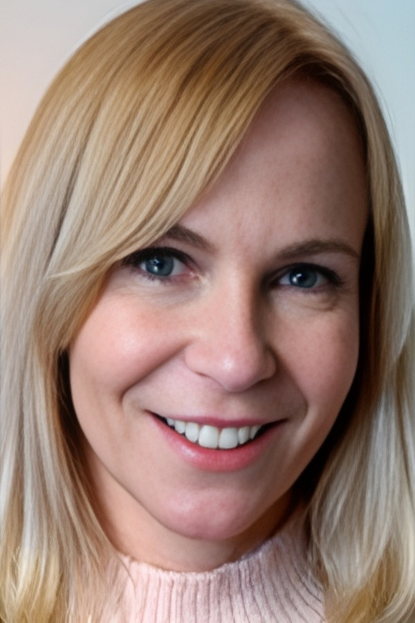 et billede af Marti Noxon