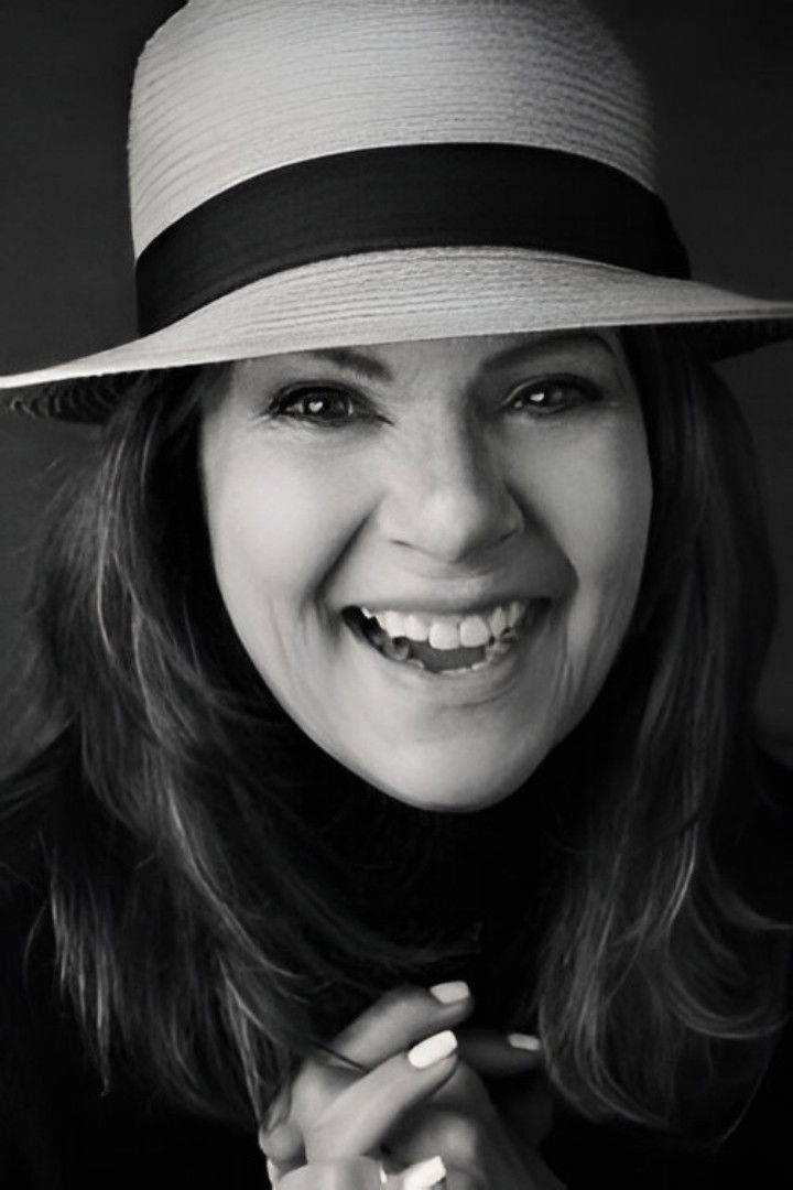 et billede af Eva Almos