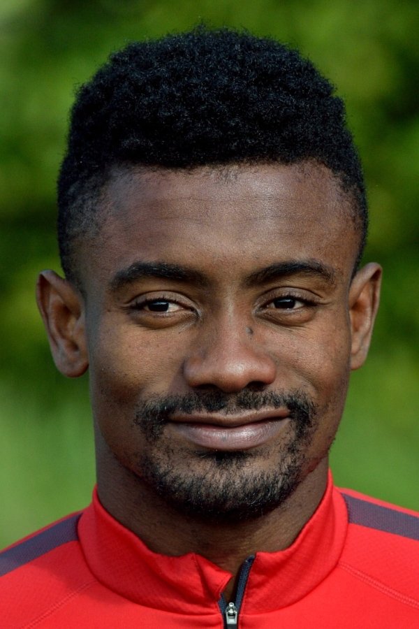 Salomon Kalou's picture in the cast