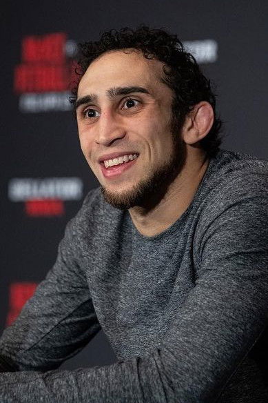 et billede af Adli Edwards