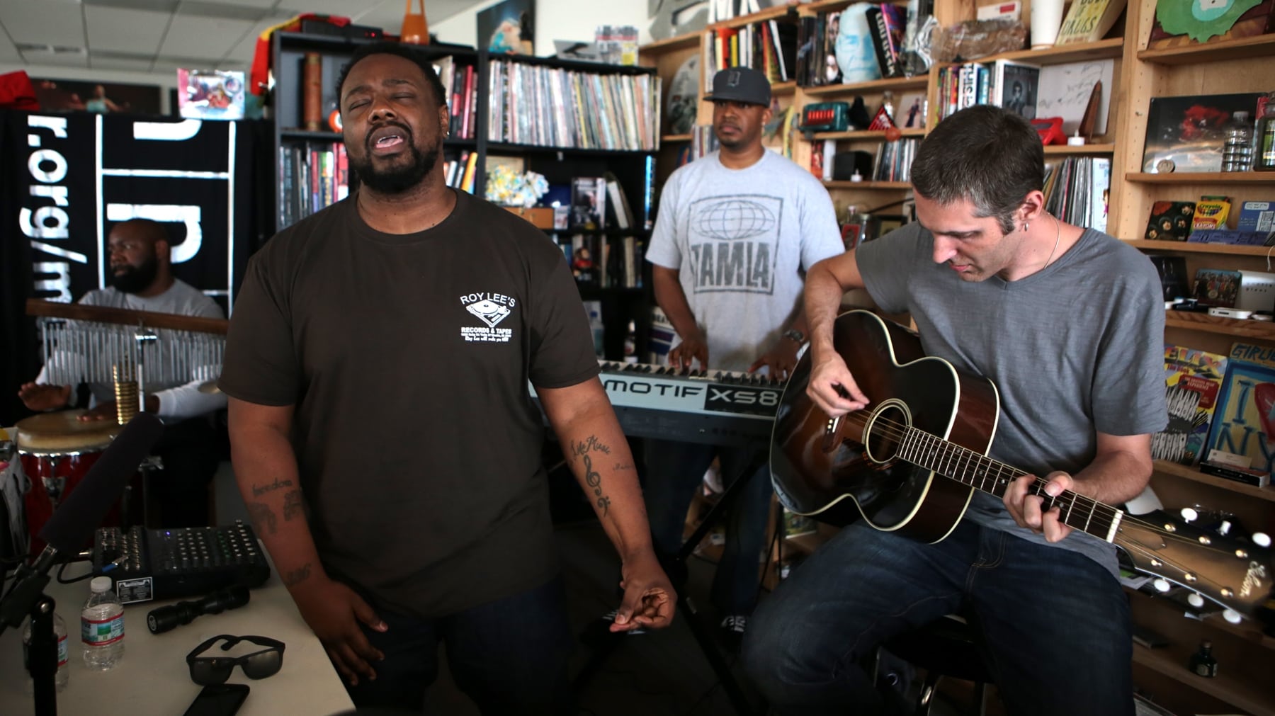 NPR Tiny Desk Concerts - Staffel 7 Folge 42 (1970)