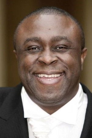 et billede af Dotun Adebayo