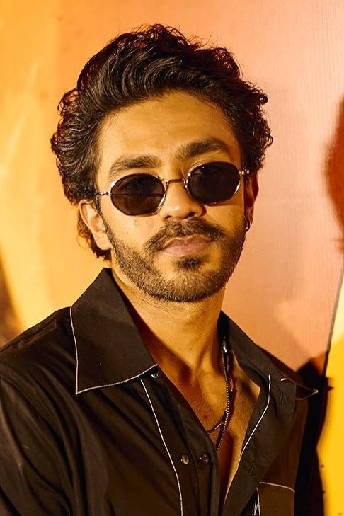 et billede af Aaishvary Thackeray