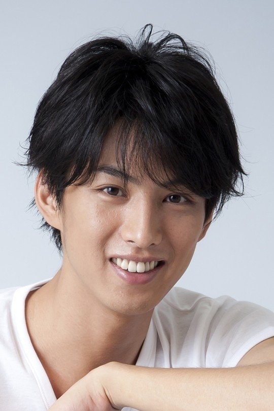Yusuke Arai's picture in the cast