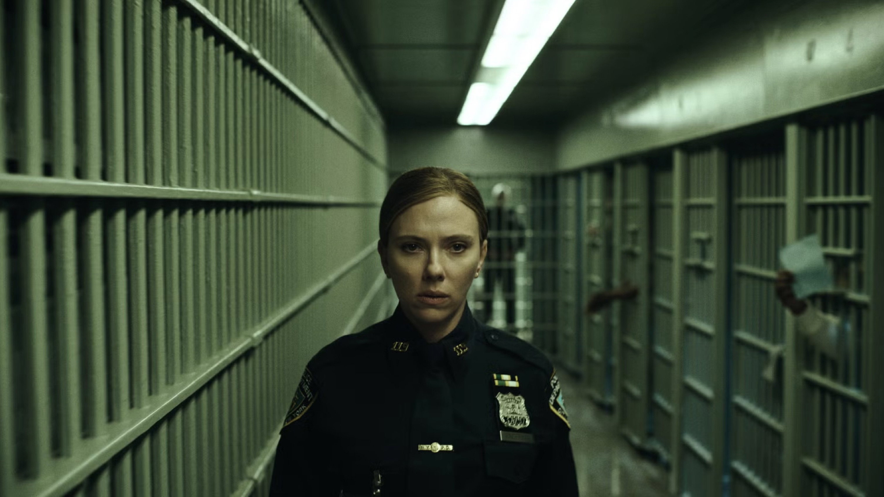 Scarlett Johansson dans un couloir de prison, première image de The Exorcist: Martyrs