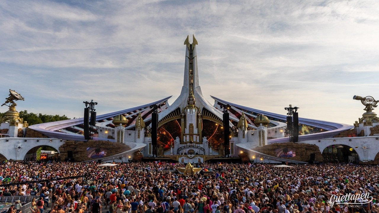 Tomorrowland 2023 Warm up backdrop