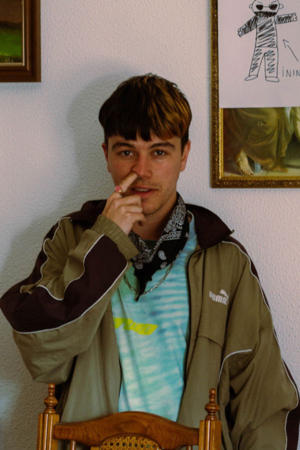 et billede af J Vega Brando