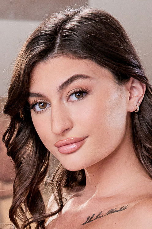 et billede af Mae Milano