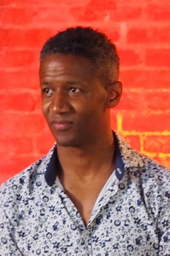 et billede af Irving Acao