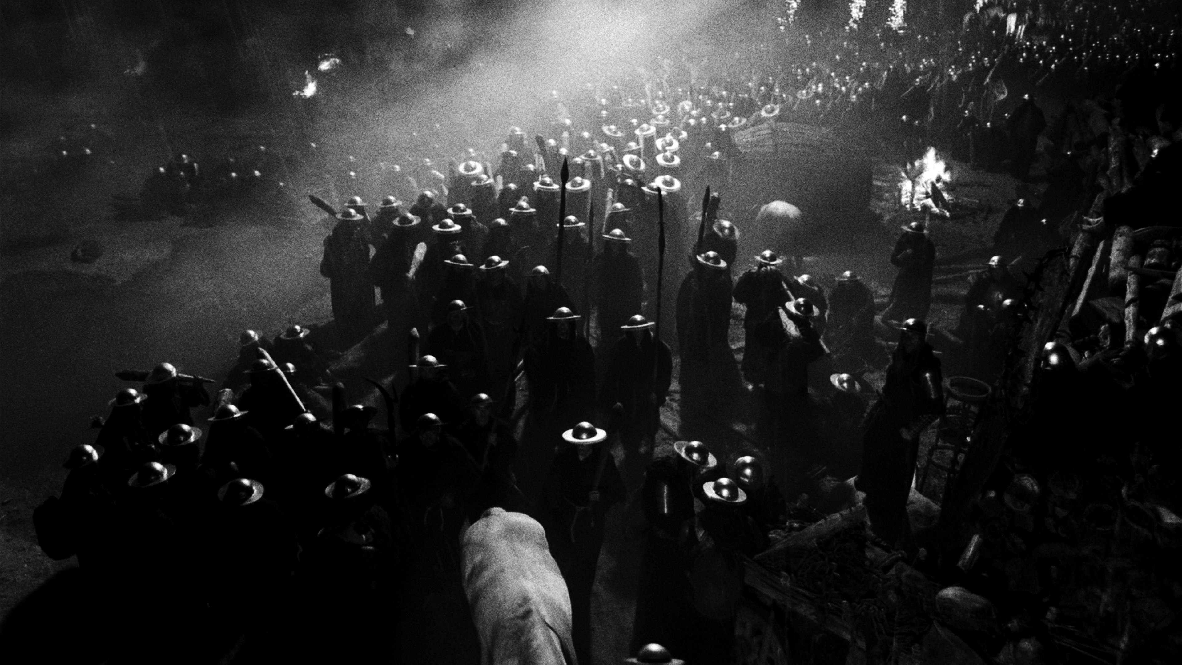 Трудно быть богом (2014)