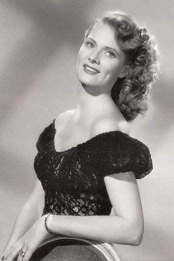 Stephanie Bachelor