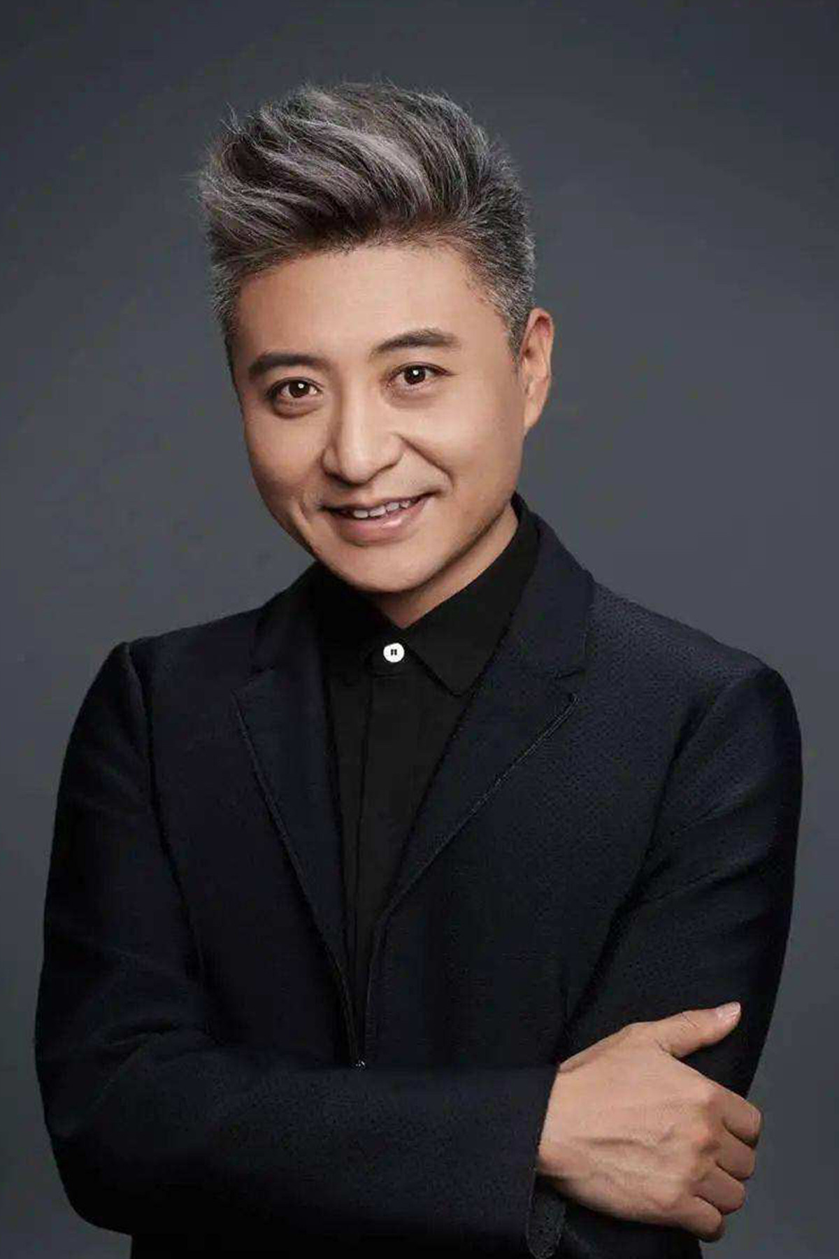 et billede af Zhou Wei