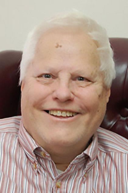 et billede af Harold E. Finch