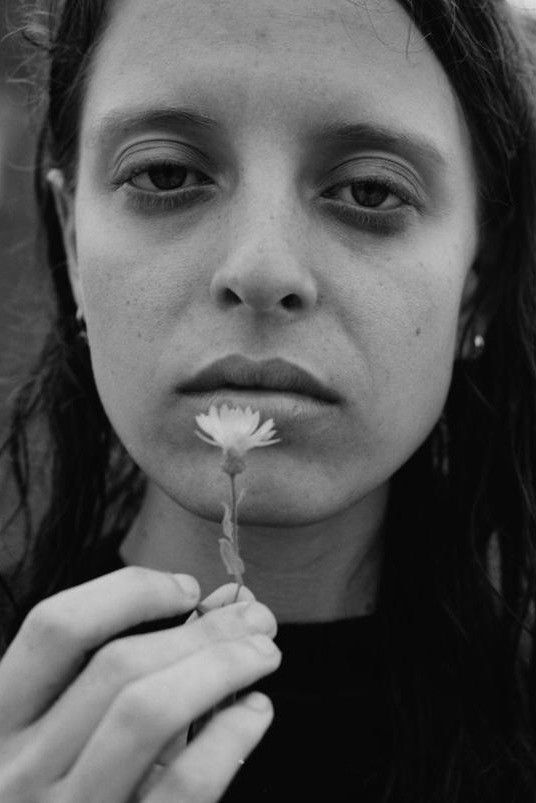 et billede af Sydney Hirsch