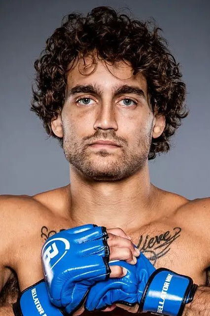 et billede af Dante Schiro