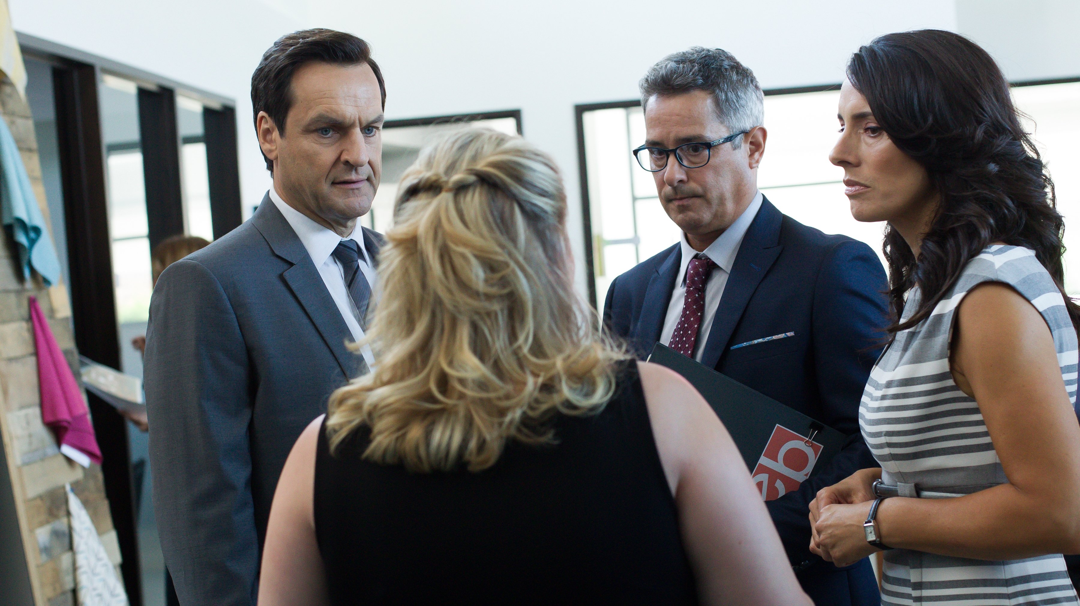 L Heure Bleue Saison 1 L'heure bleue Saison 1 Episode 1 streaming vf L'heure bleue Saison 1