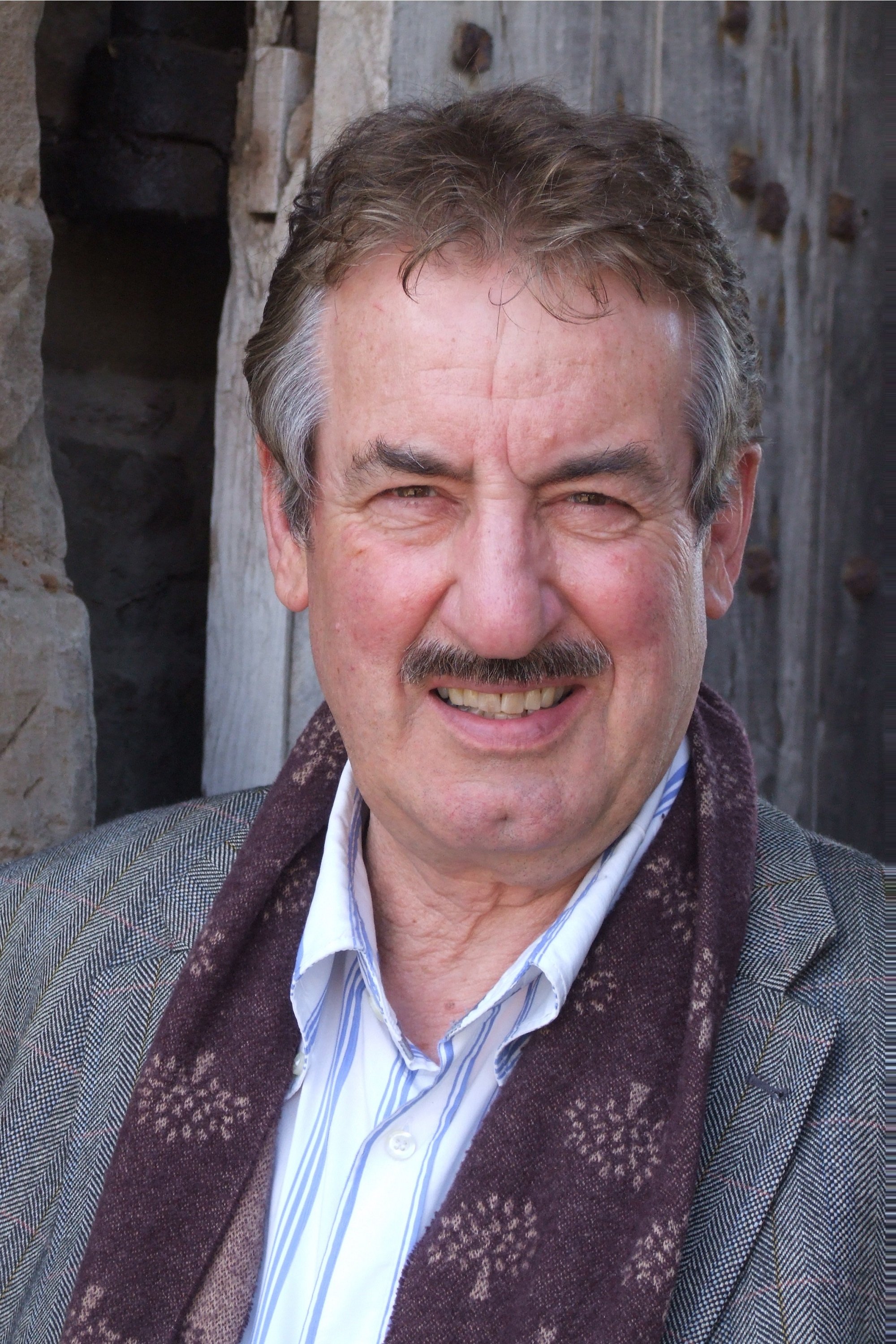 et billede af John Challis