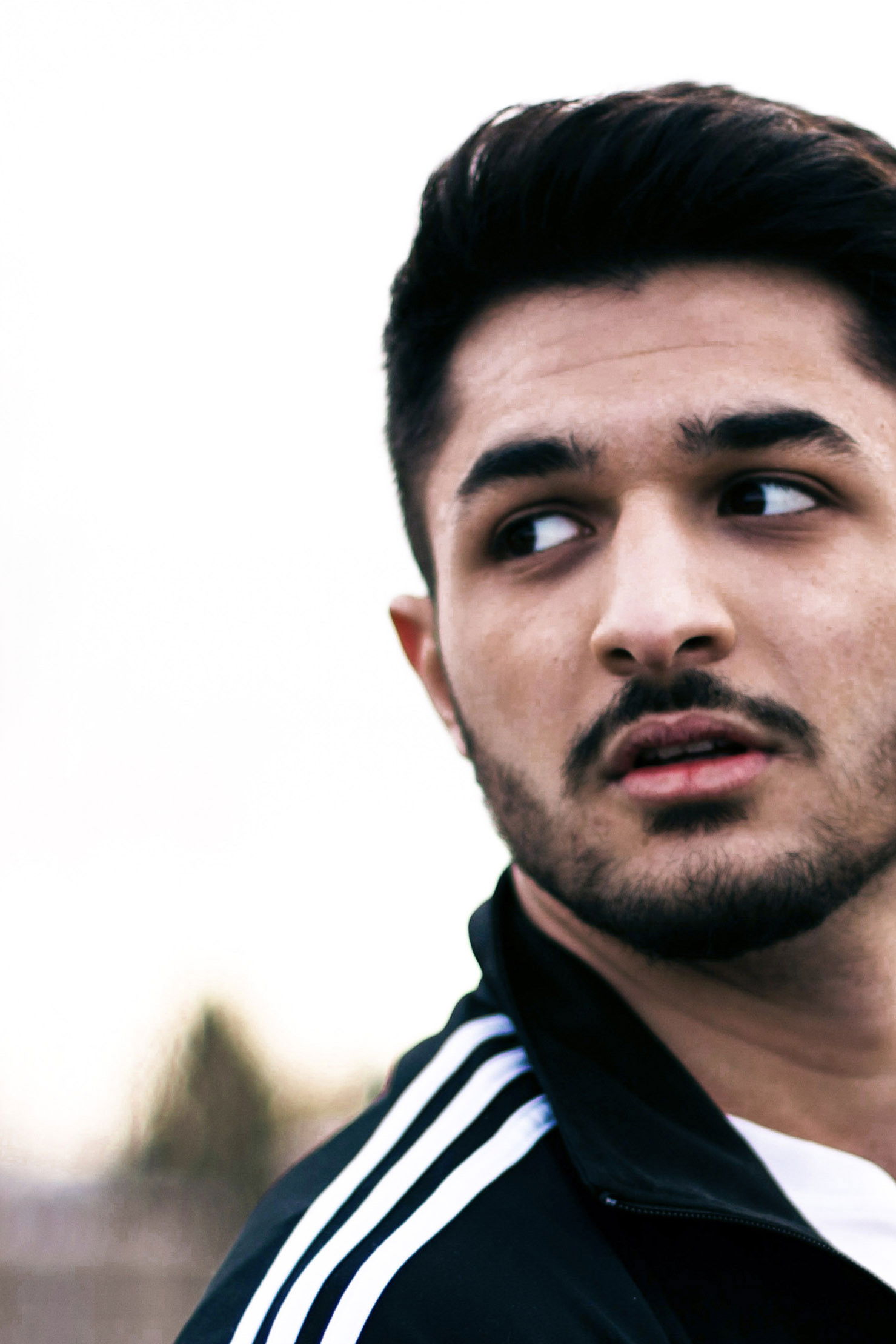 et billede af Ali Erkut