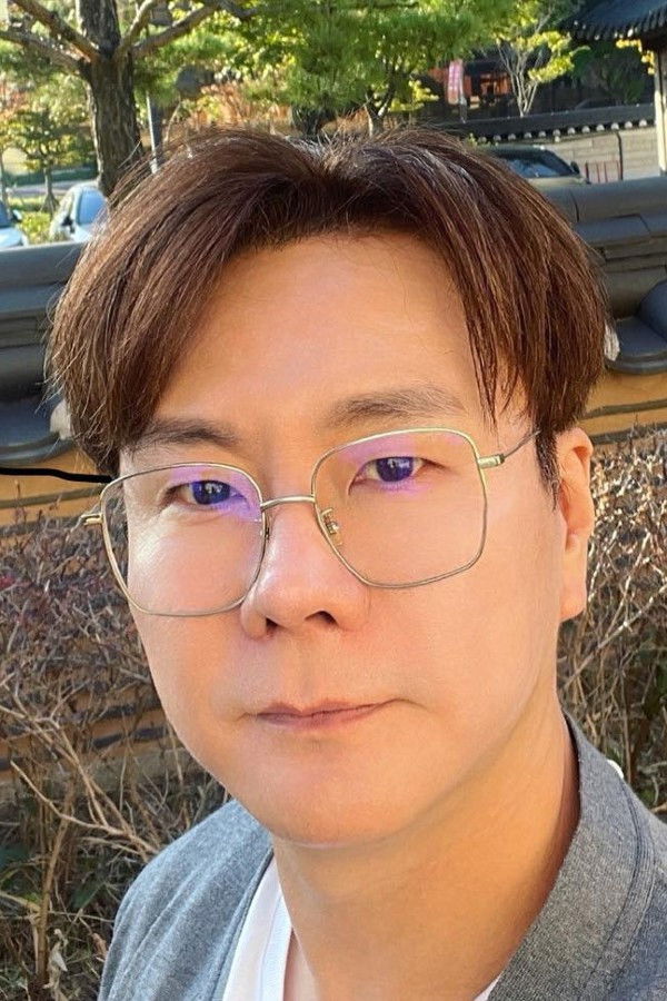 et billede af Kim Sung-hoon