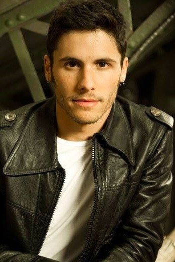 Álex Hernández's picture in the cast