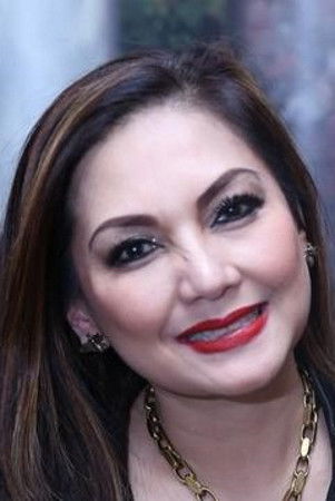 et billede af Nia Daniati