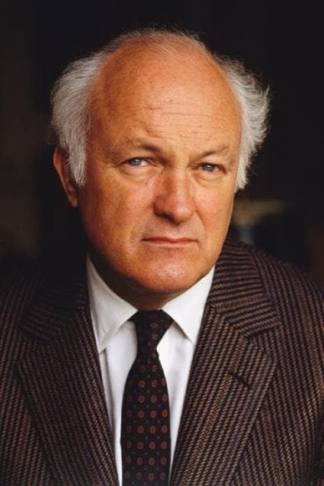 et billede af Peter Yates