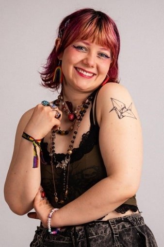 et billede af Maud Angelica Behn