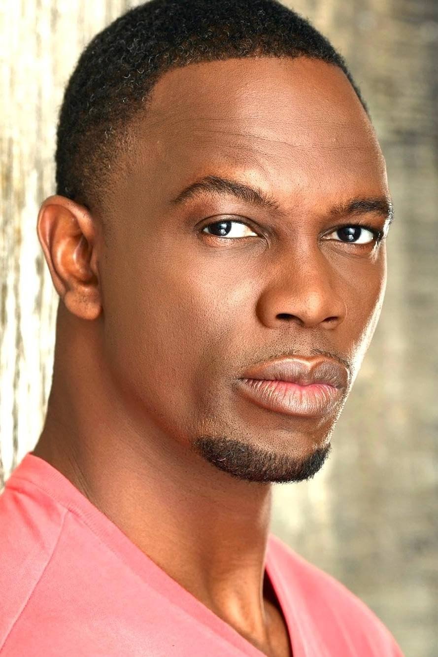 et billede af Newton Mayenge