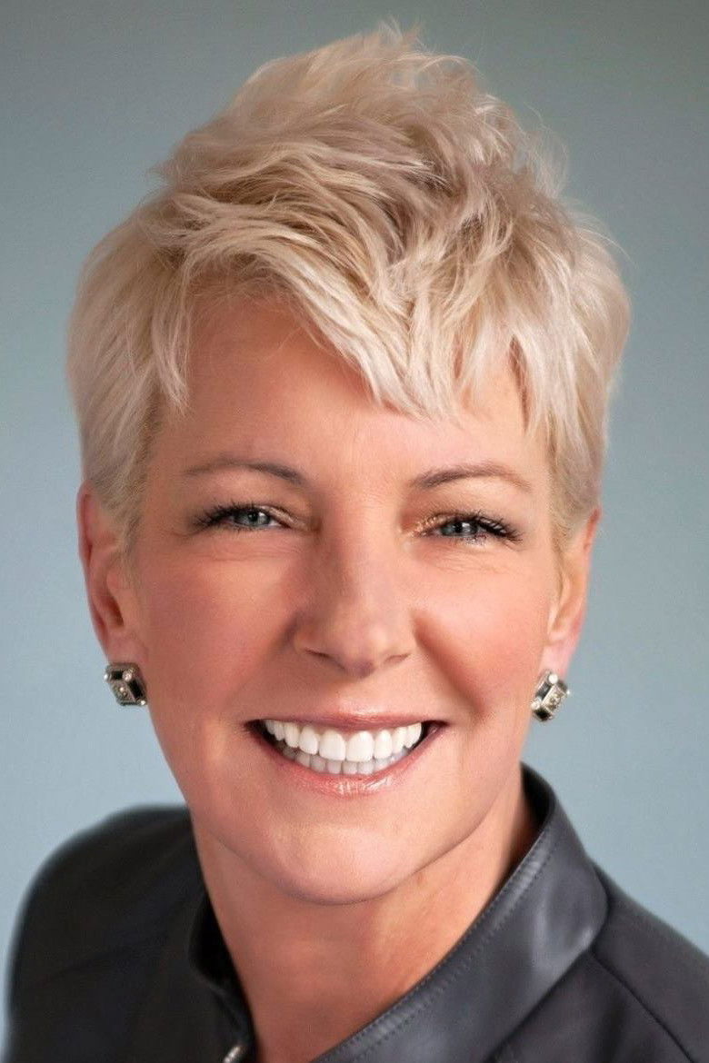 et billede af Carole E. Carter