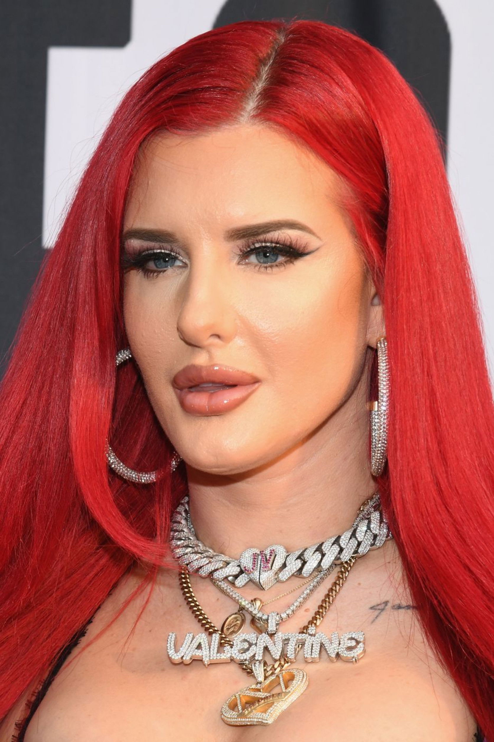 et billede af Justina Valentine