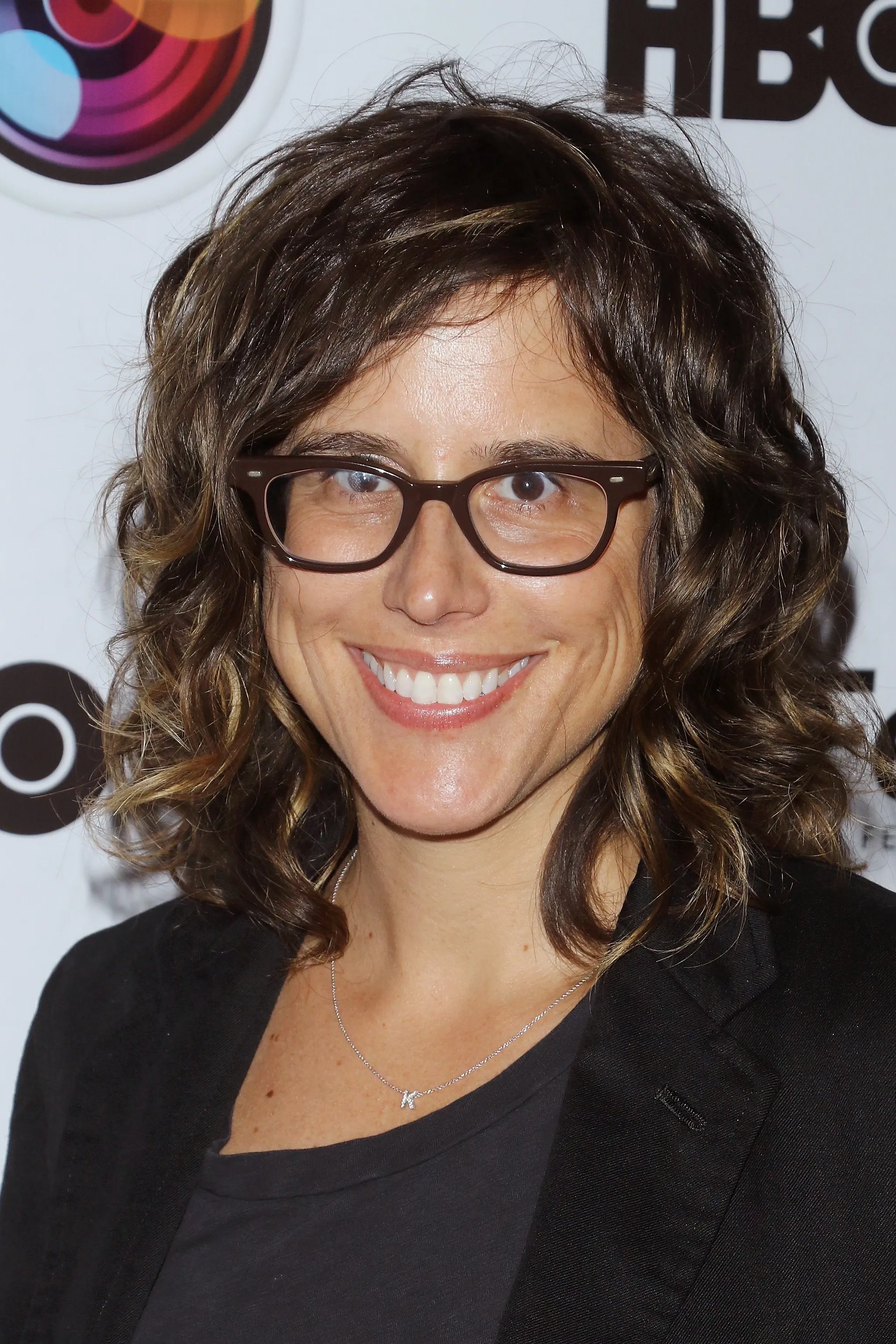 et billede af Karey Dornetto