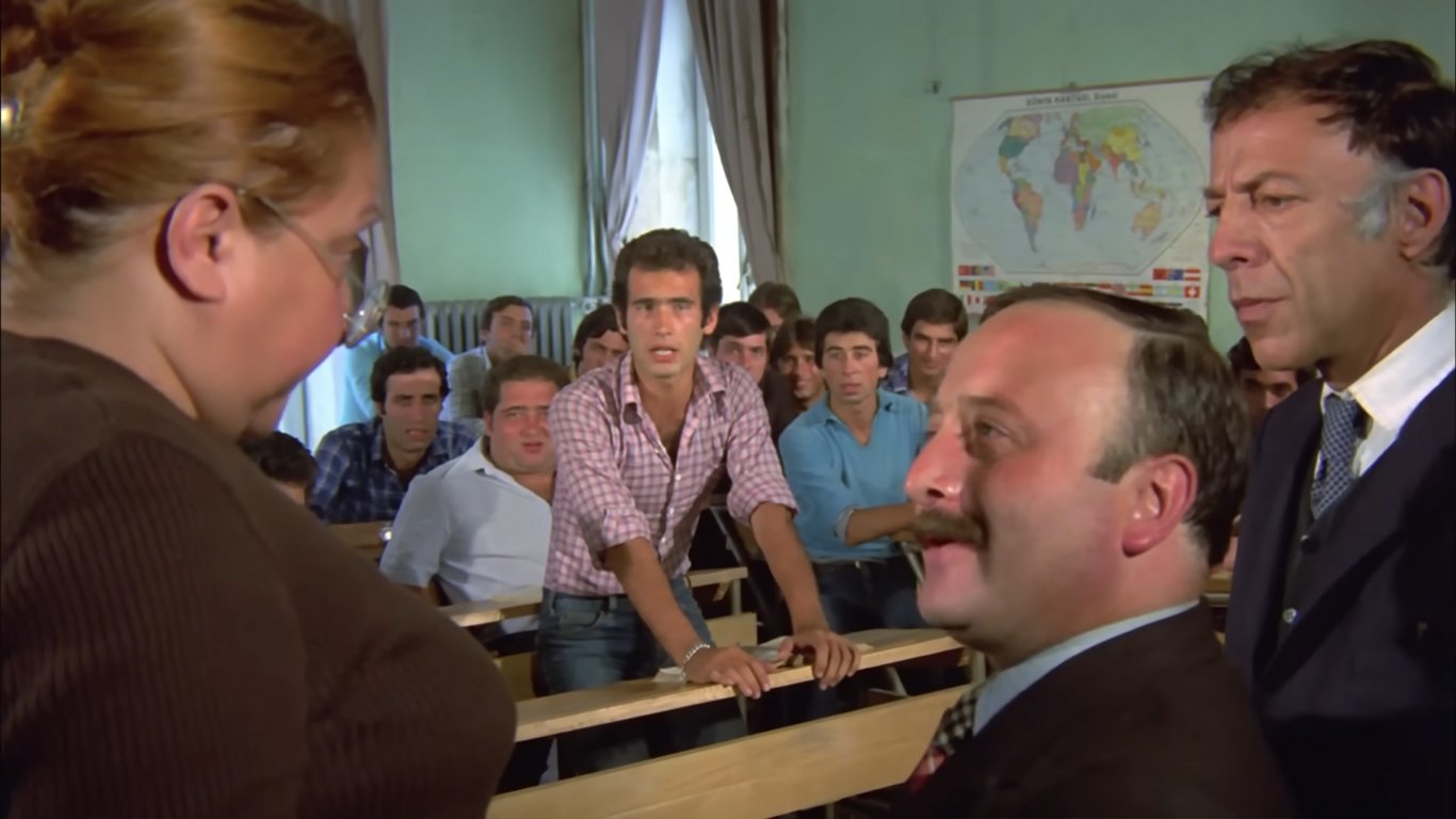 Возмутительный класс просыпается (1976)