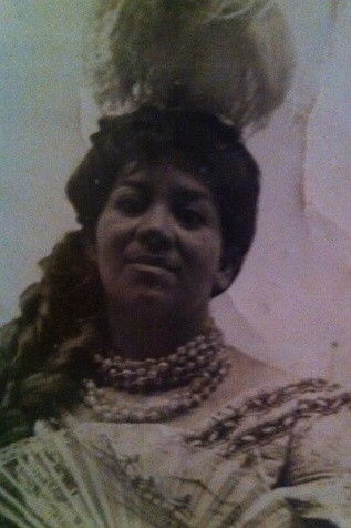 et billede af Carmem Palhares