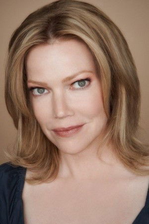 et billede af Stacey Travis