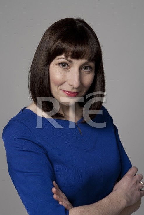 et billede af Sharon Tobin