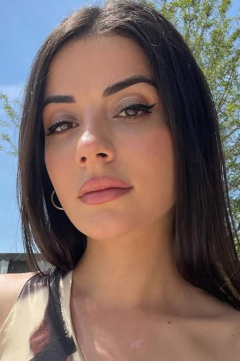 et billede af Nur Erkoç Cimilli