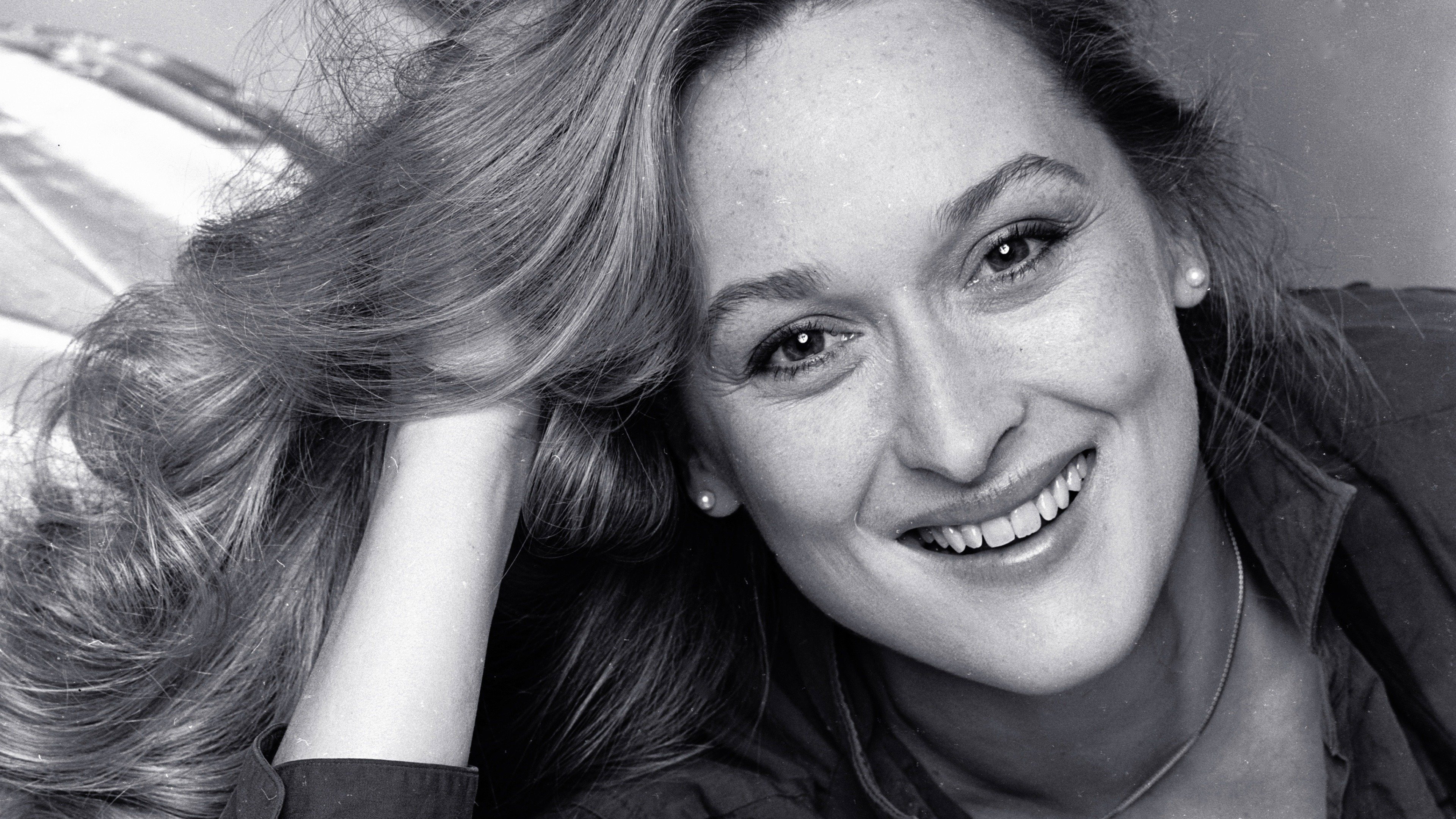 S12E2 · Meryl Streep