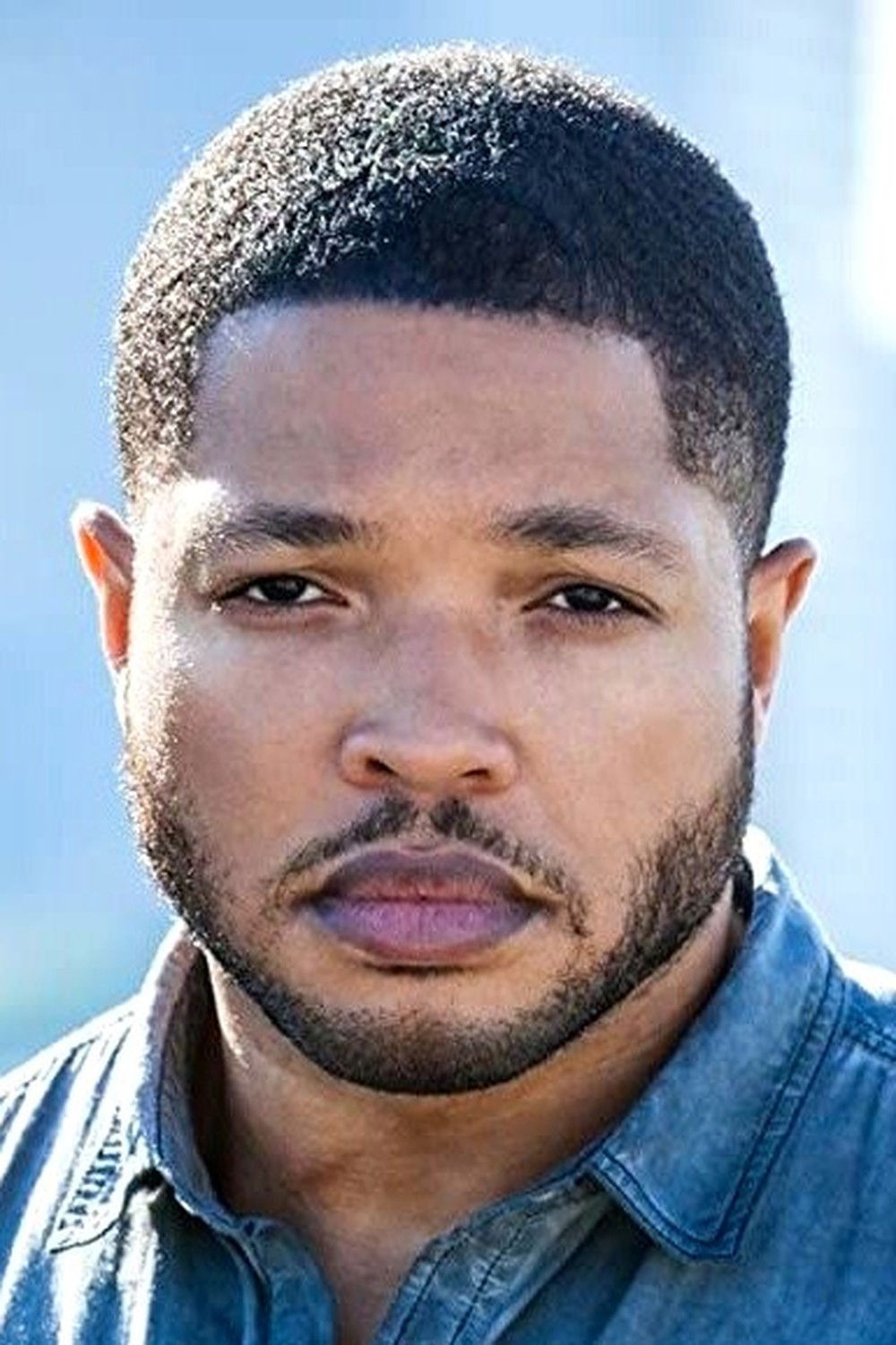 et billede af Troy Faruk