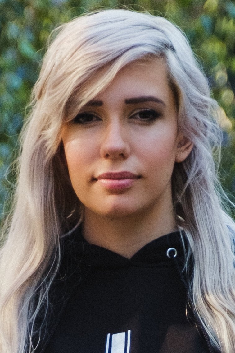 Alanah Pearce as Halley (segment "Stowaway")