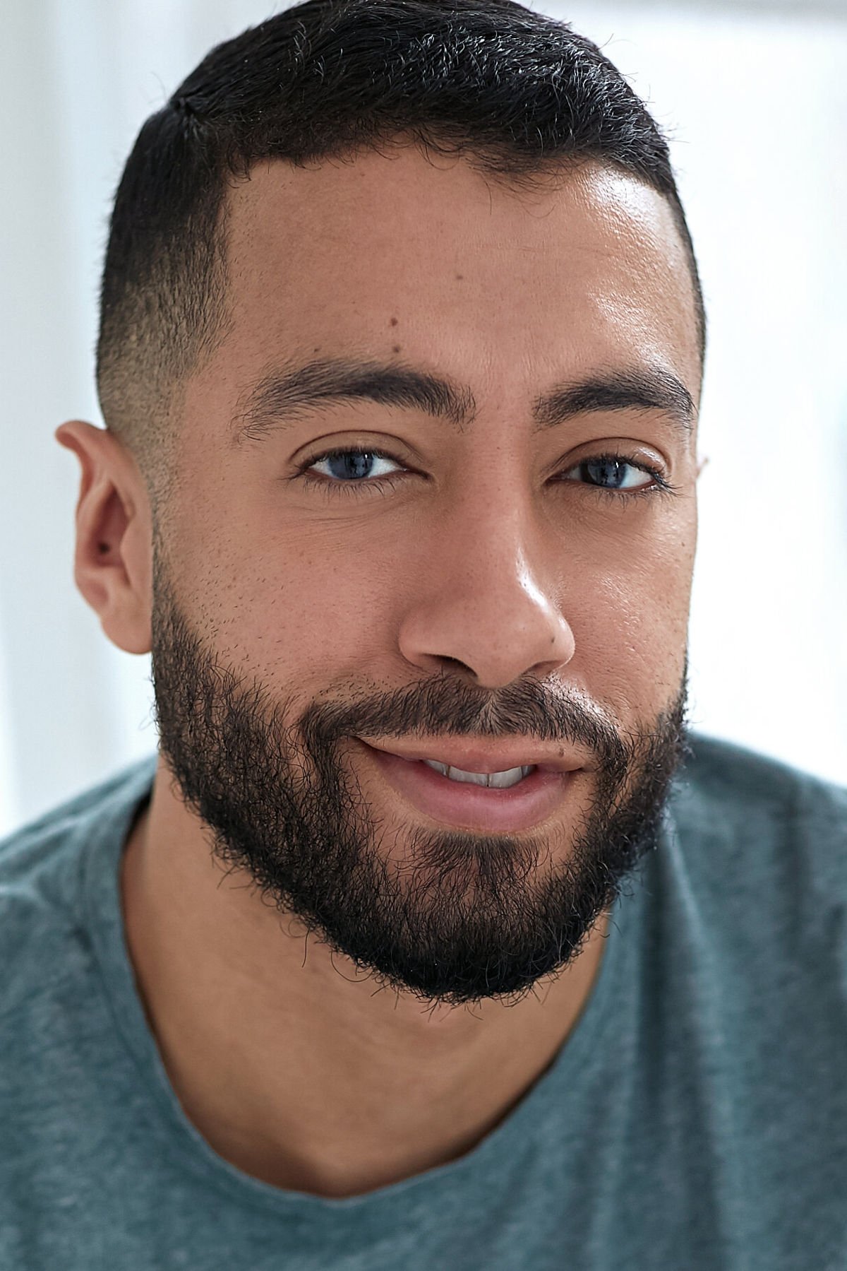 et billede af Akram Basuni