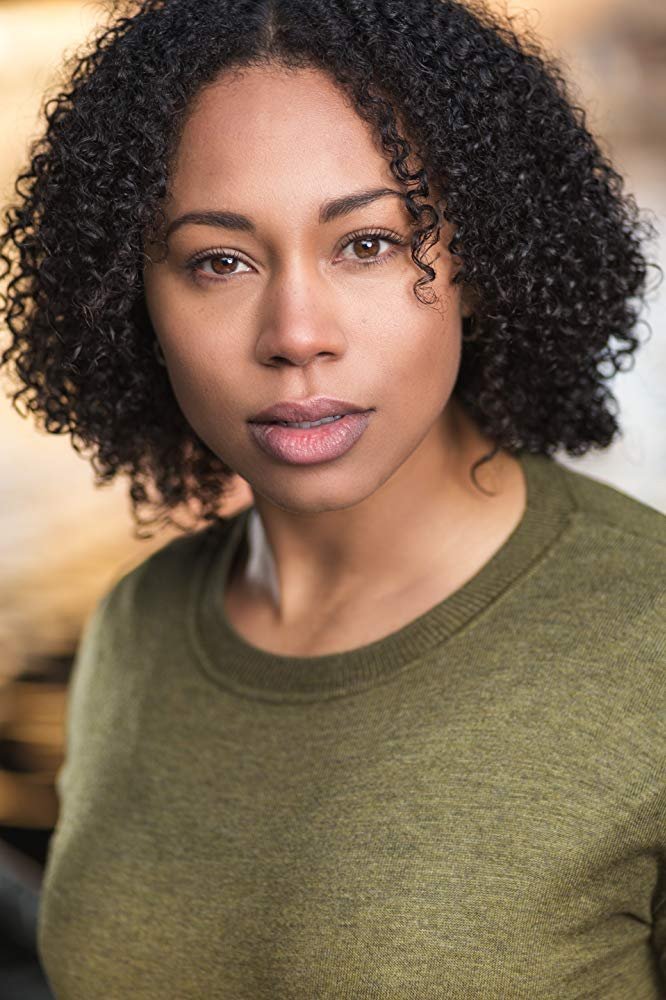 et billede af Joanne Sandi