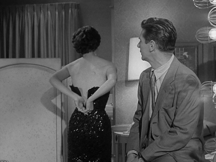 Prisoners' Wives S06E30 backdrop