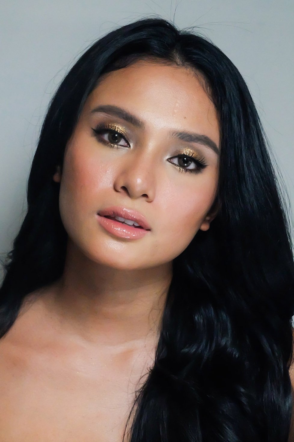 Klea Pineda's picture in the cast