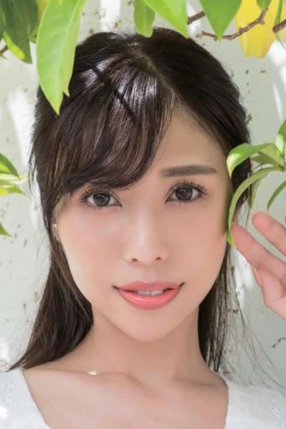 上羽絢(Aya Ueha)