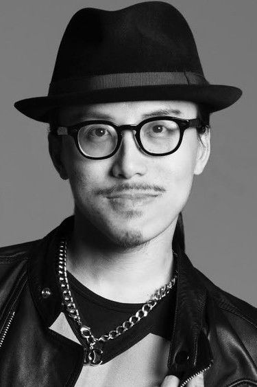 et billede af Leslie Kee