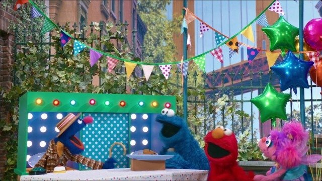 Sesame Street - Season 54 Episode 16 : The Grover Game