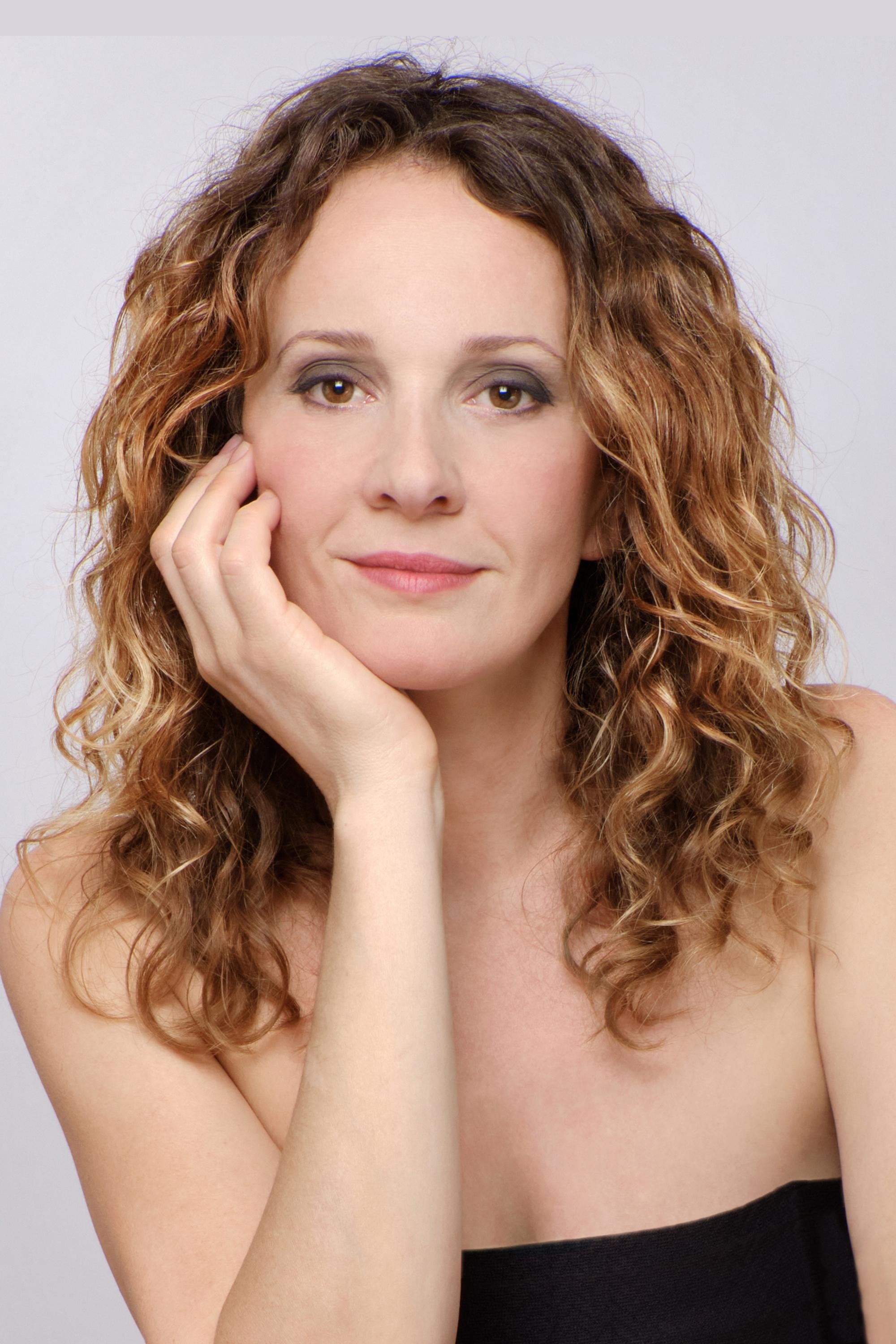 et billede af Stacey Roca