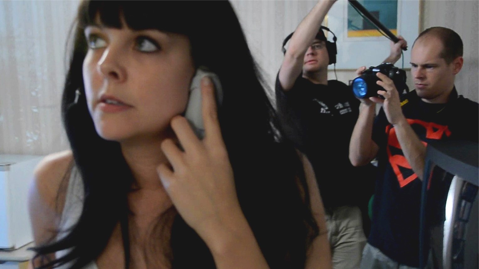 Cam-Girl Behind The Scenes ()