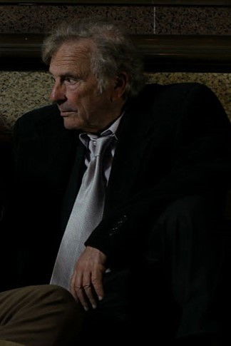 et billede af Juan Logar